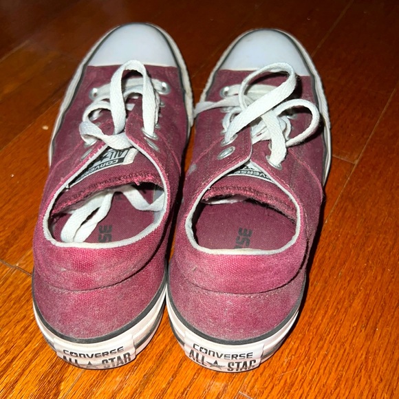 Converse - Picture 1 of 3